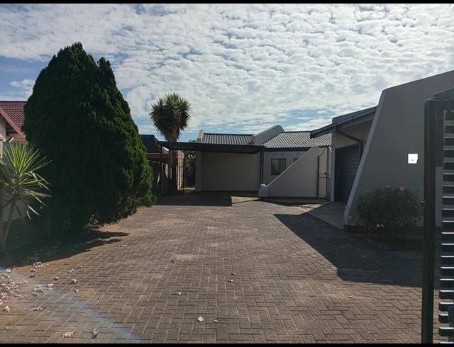 3 BEDROOM HOUSE FOR SALE IN VANDERBIJLPARK SE 6